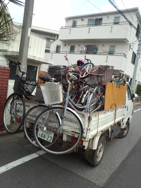 東京都板橋区にて大量の自転車を回収いたしました！